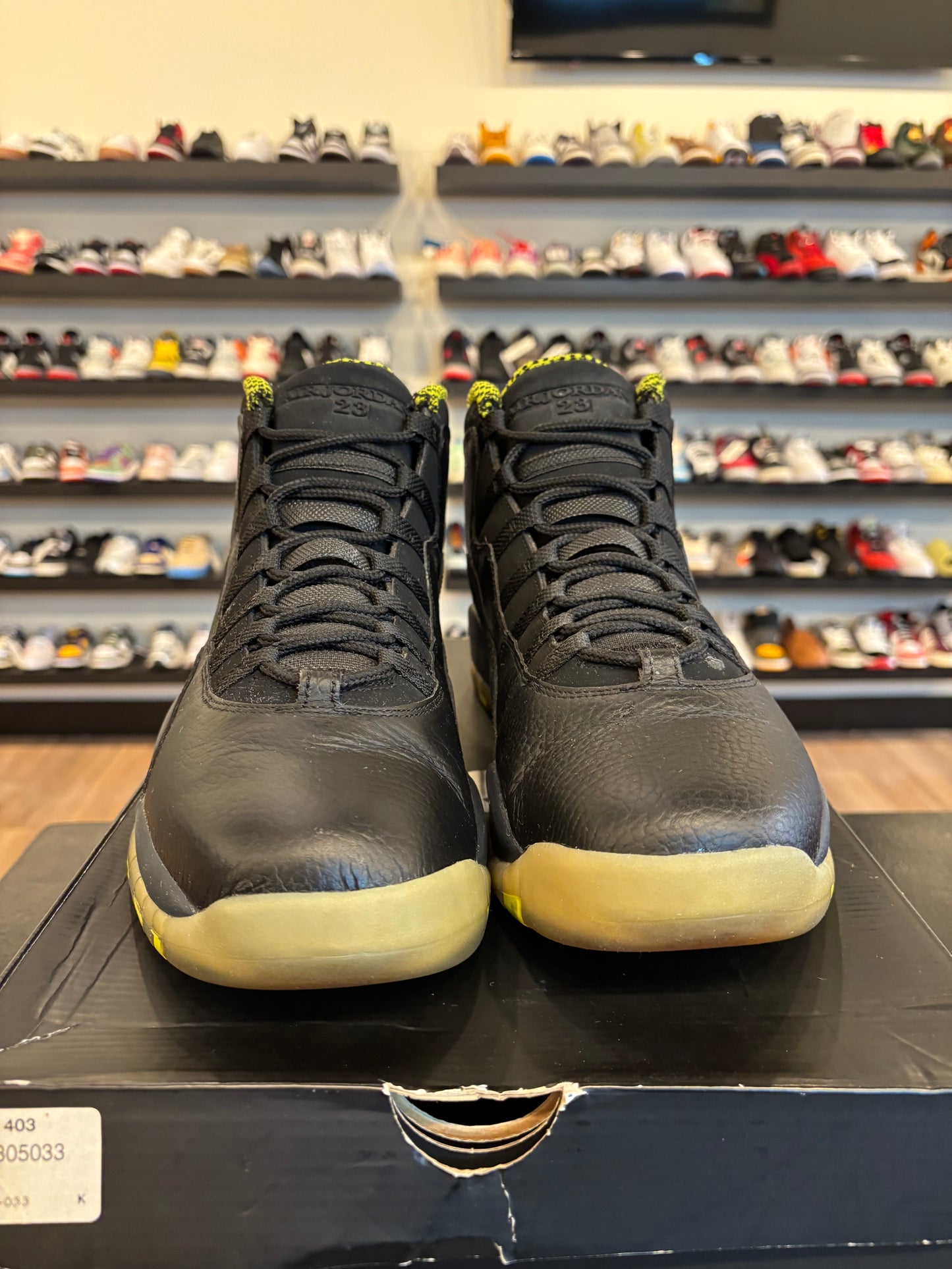 Jordan 10 Venom Size 13 Pre-Owned
