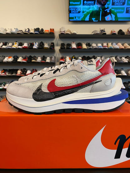 Nike Sacai Vaporwaffle Fuchsia Game Royal Size 12 Brand New
