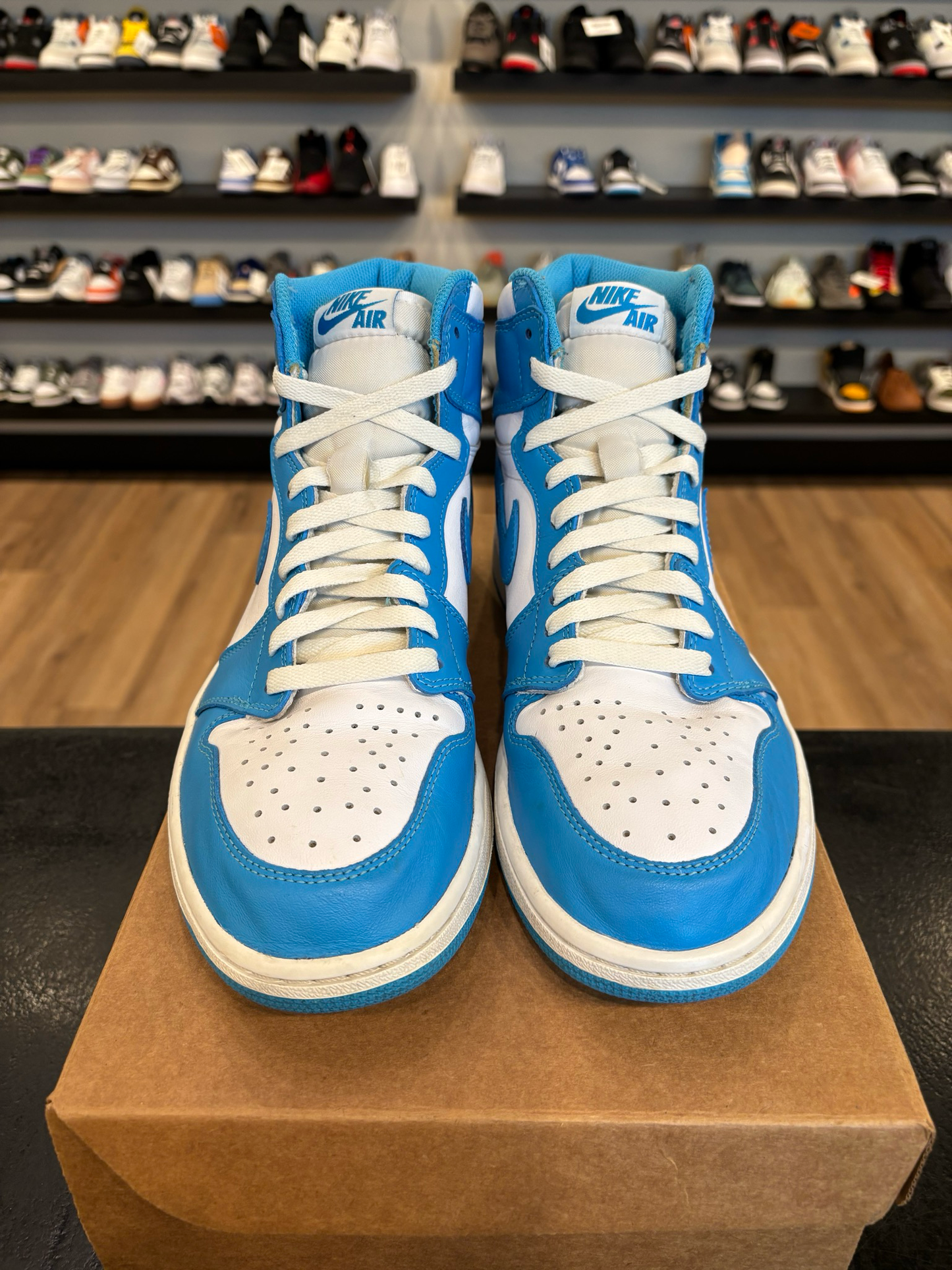 Jordan 1 UNC 2015 Size 10.5 Pre-Owned (No Box)