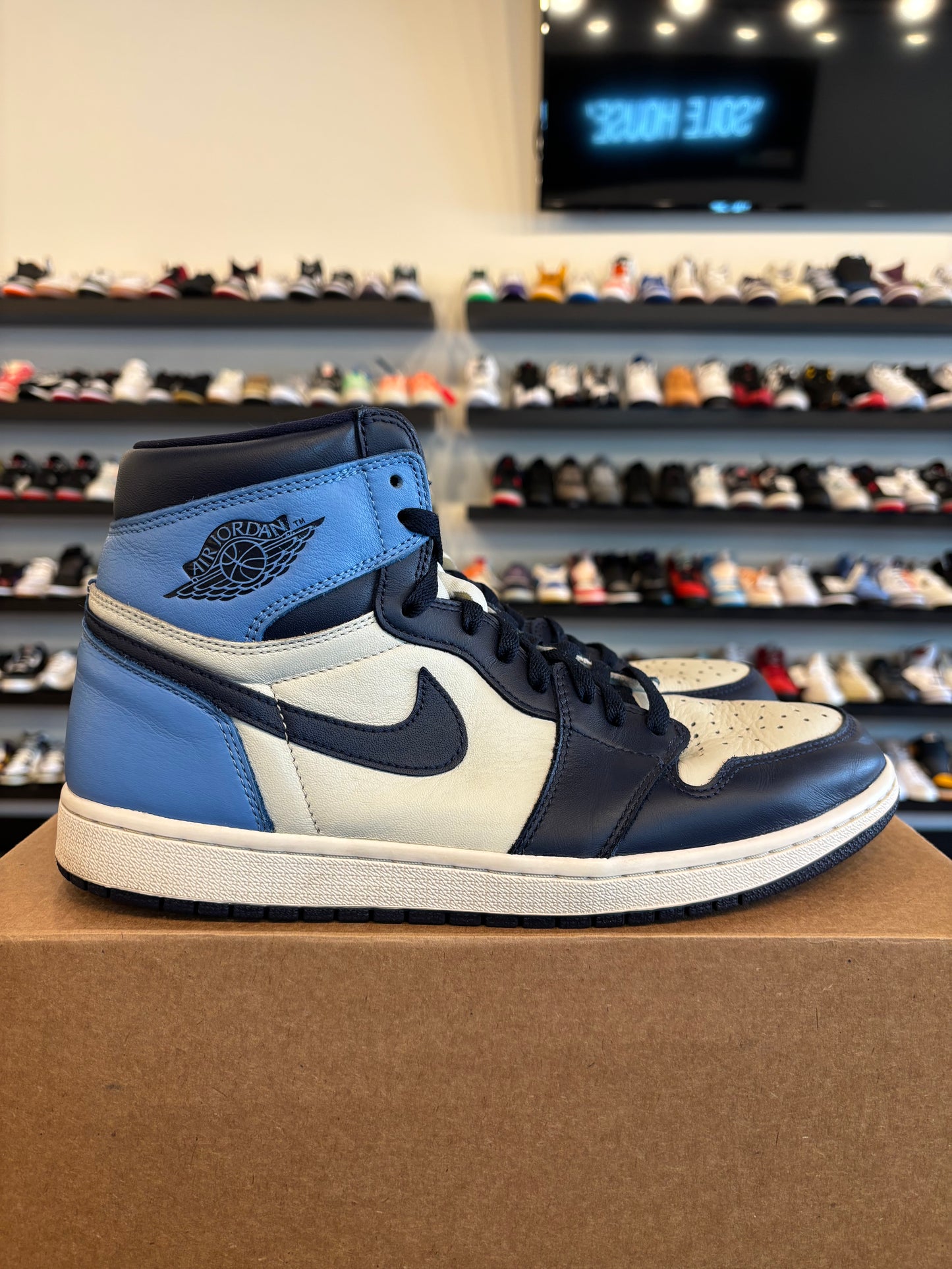 Jordan 1 Obsidian Size 11.5 Pre-Owned (No Box)