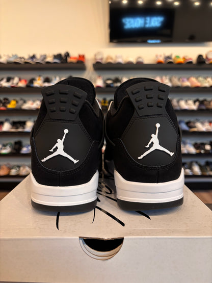 Jordan 4 White Thunder Size 9.5 Brand New