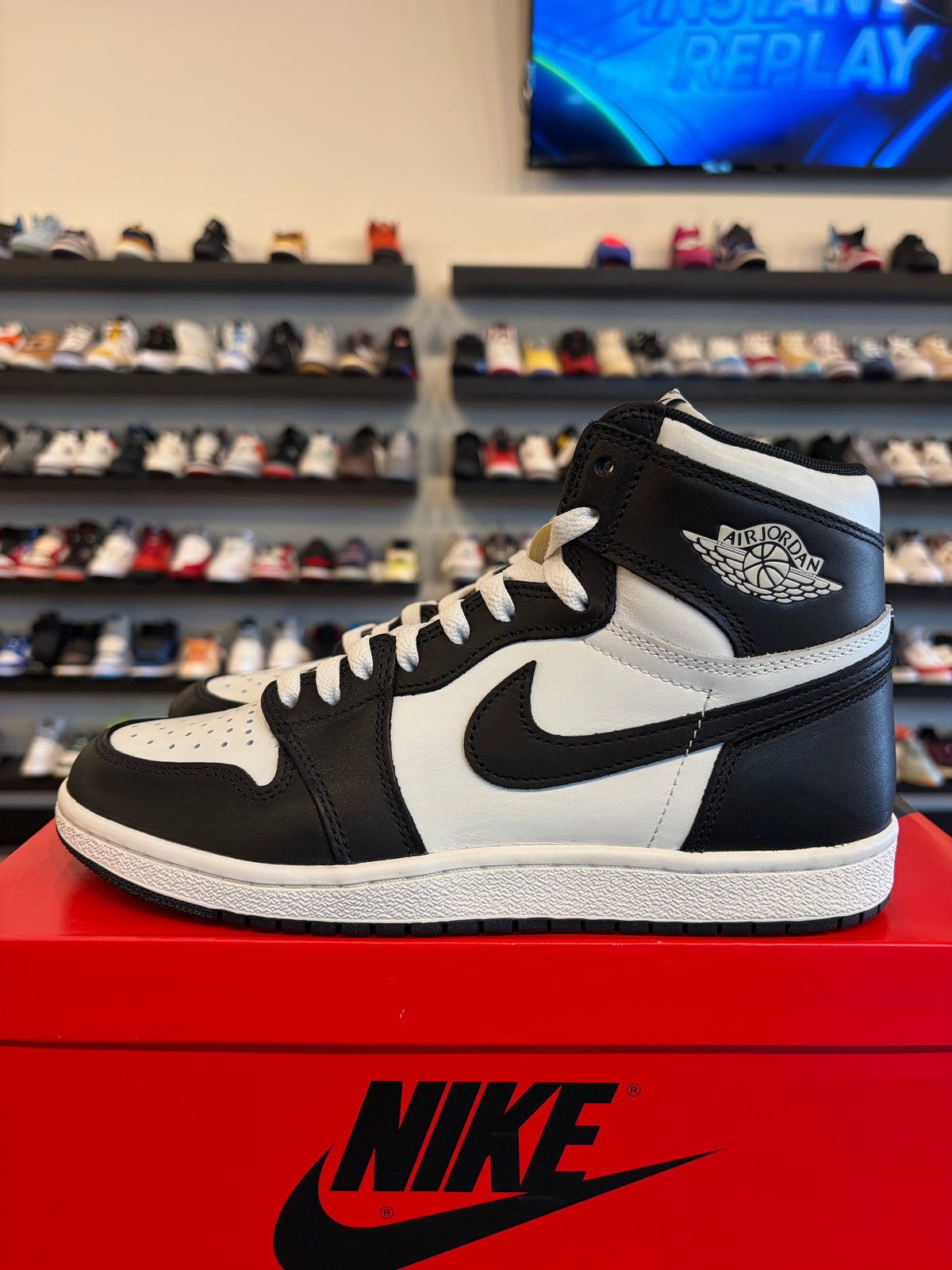 Jordan 1 '85 Black White Size 8.5 Pre-Owned
