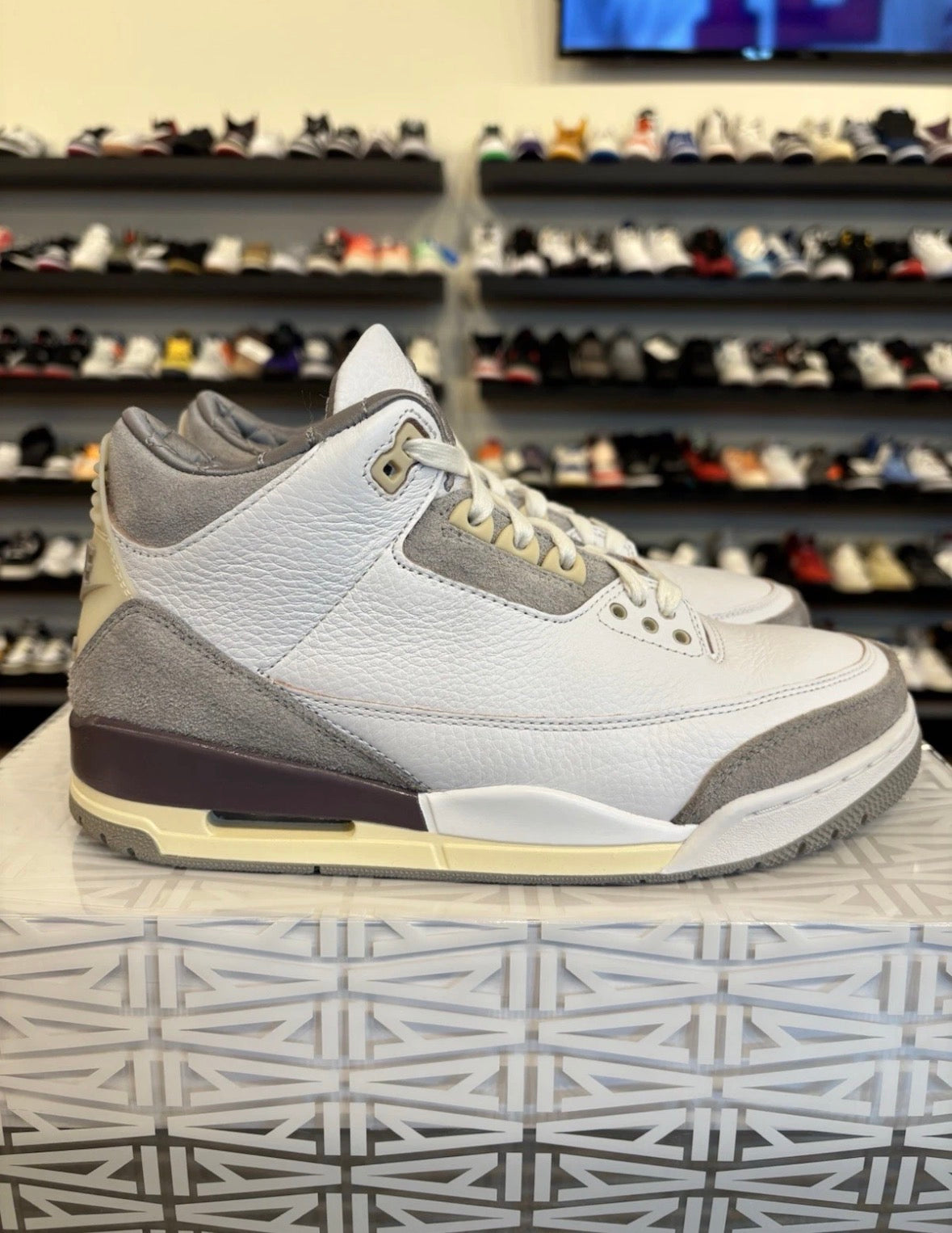 Jordan 3 A Ma Maniere White Size 7.5 (9W) Pre-Owned