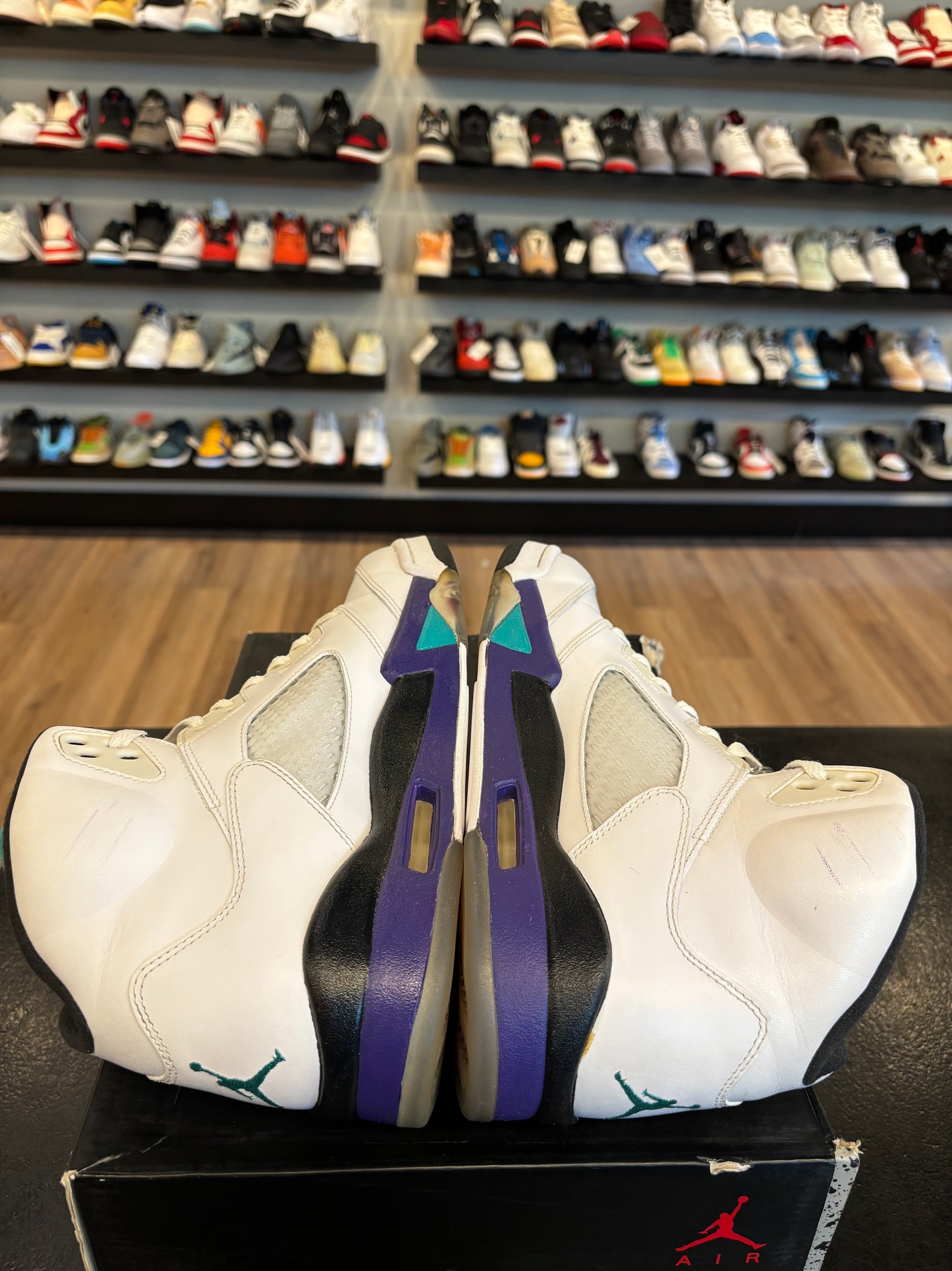 Jordan 5 Grape 2013 Size 10 Pre-Owned