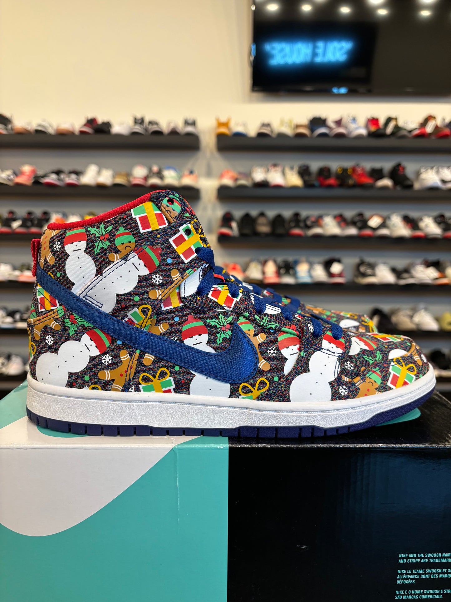 Nike SB Dunk High Ugly Christmas Sweater Size 9.5 Brand New