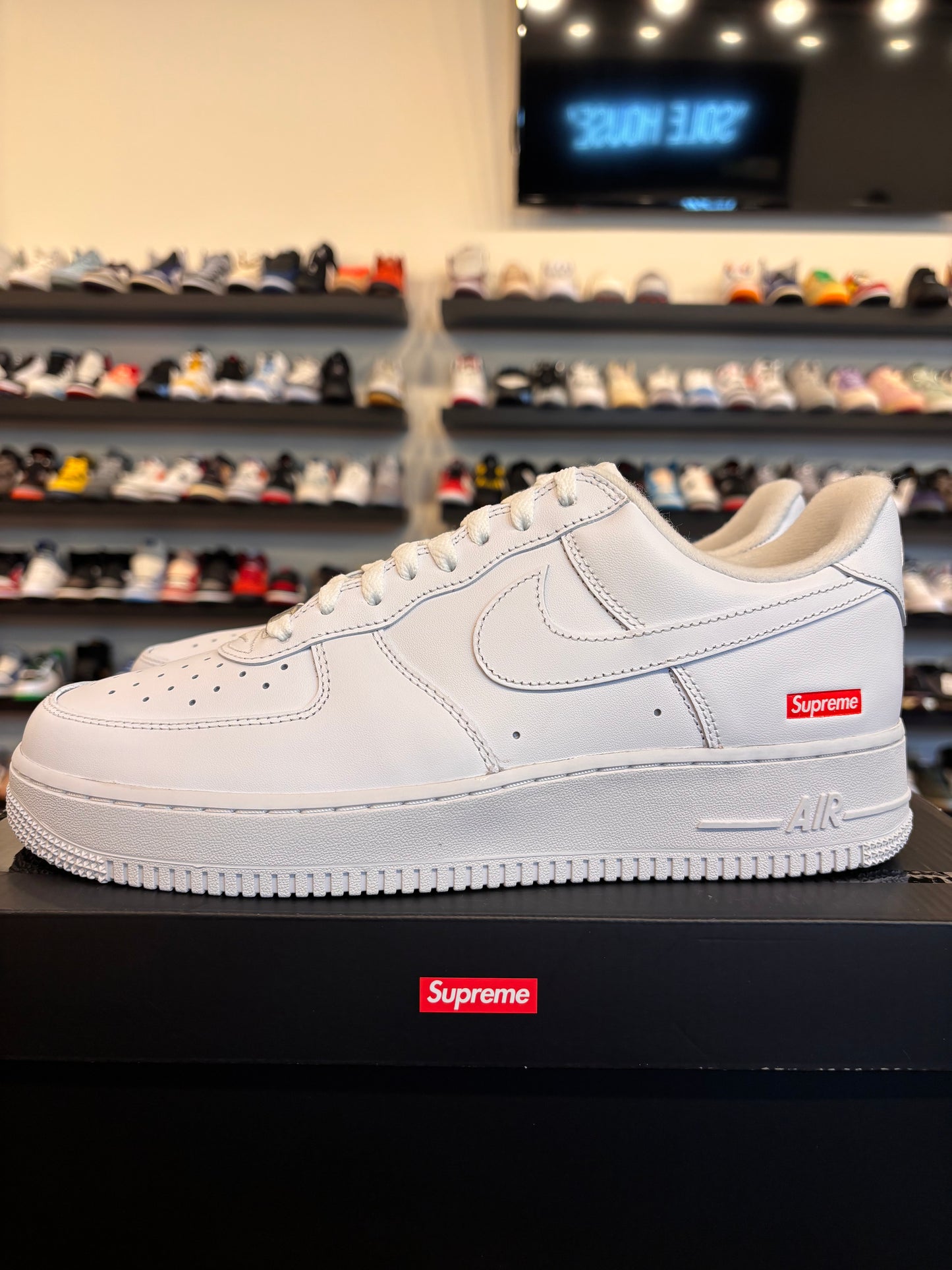 Nike Air Force 1 Low Supreme Triple White Size 9.5 Brand New