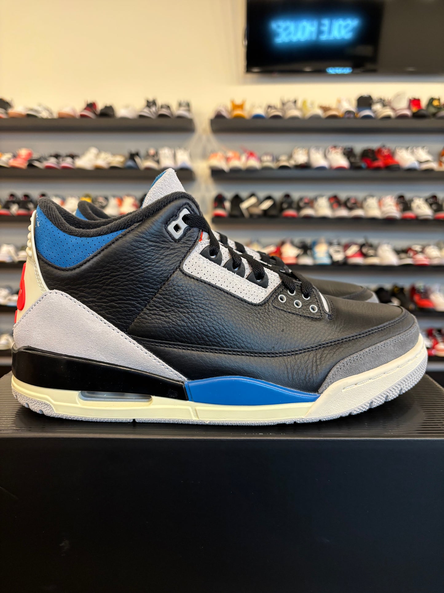 Jordan 3 Rare Air Size 10 Pre-Owned