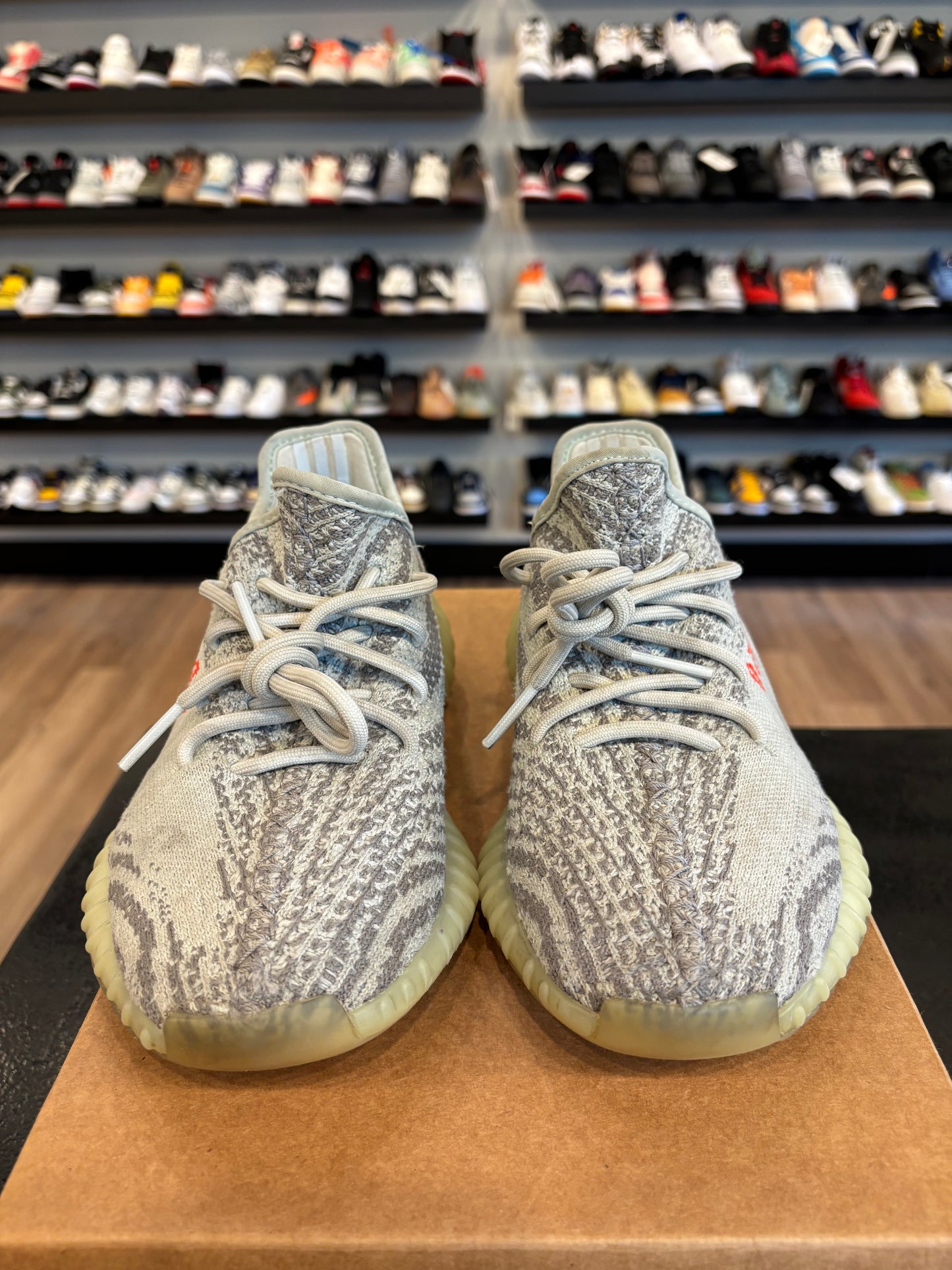 Yeezy 350 V2 Blue Tint Size 6 (7.5W) Pre-Owned (No Box)