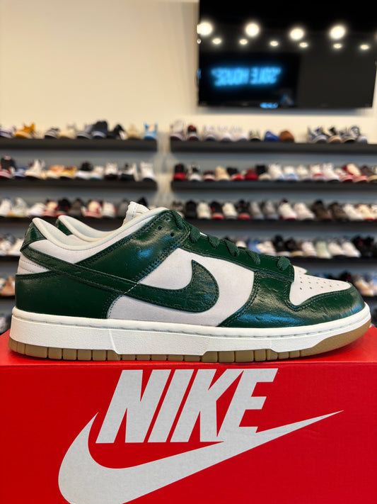 Nike Dunk Low Gorge Green Size 9 (10.5W) Brand New