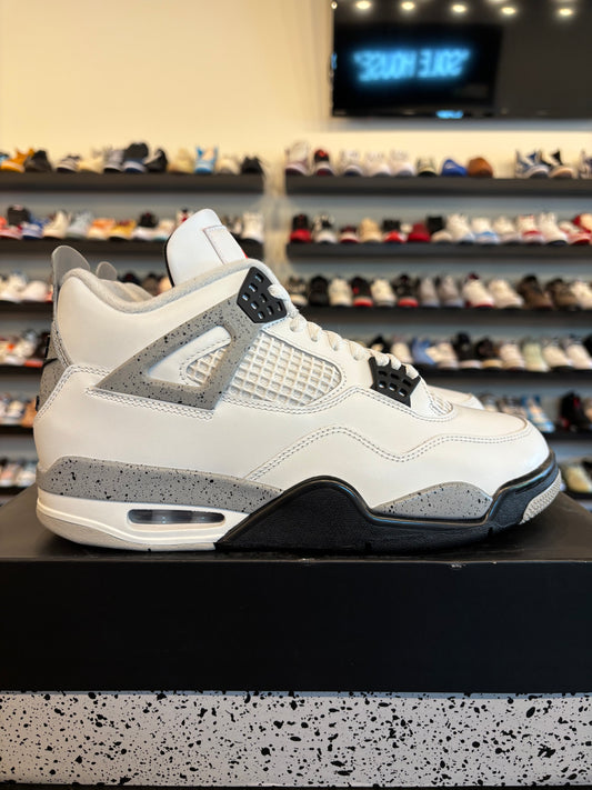 Jordan 4 White Cement Size 9 Pre-Owned