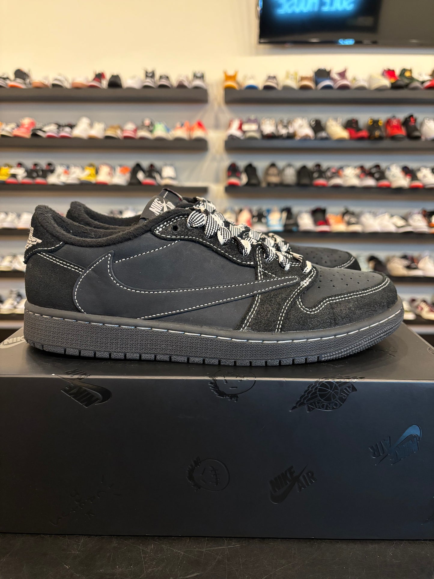 Jordan 1 Low Travis Scott Phantom Size 9 Pre-Owned