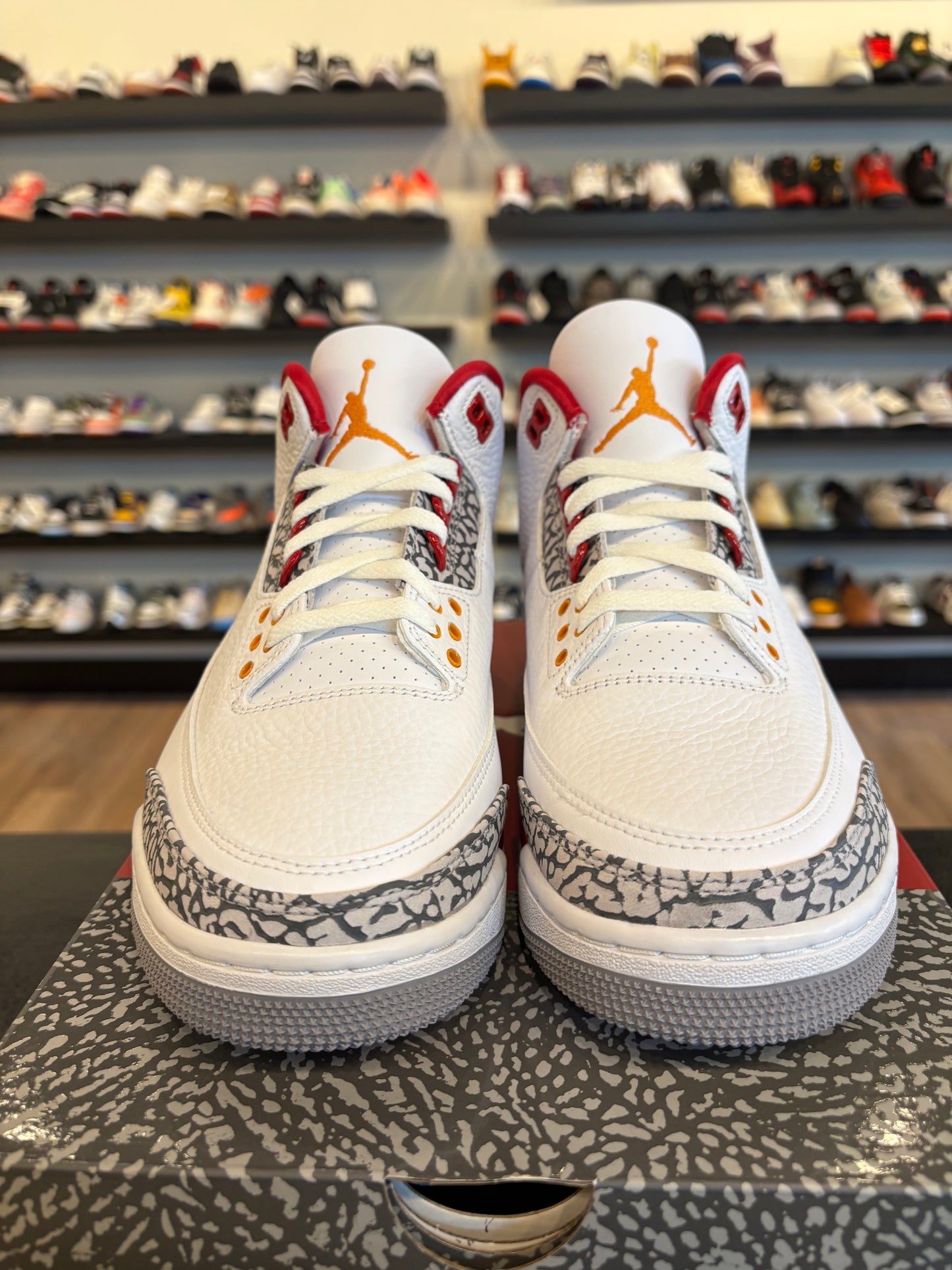Jordan 3 Cardinal Size 9.5 Pre-Owned