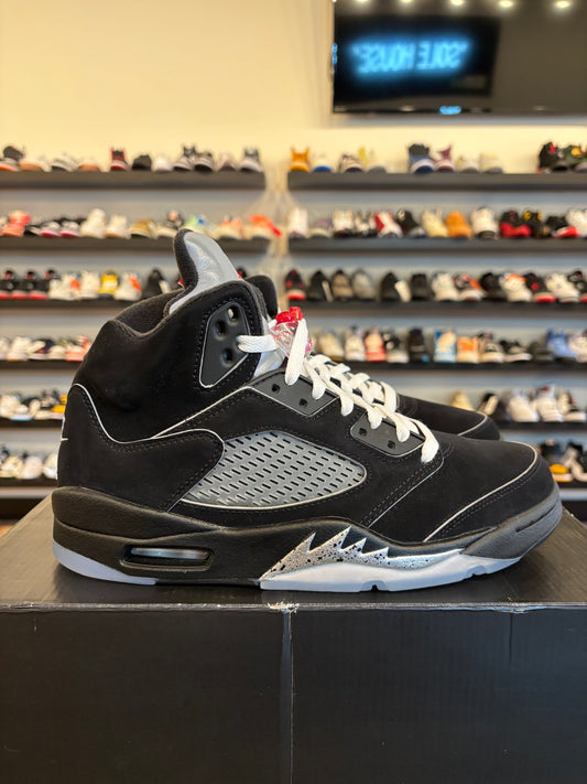 Jordan 5 Reimagined Black Metallic Size 9 Pre-Owned