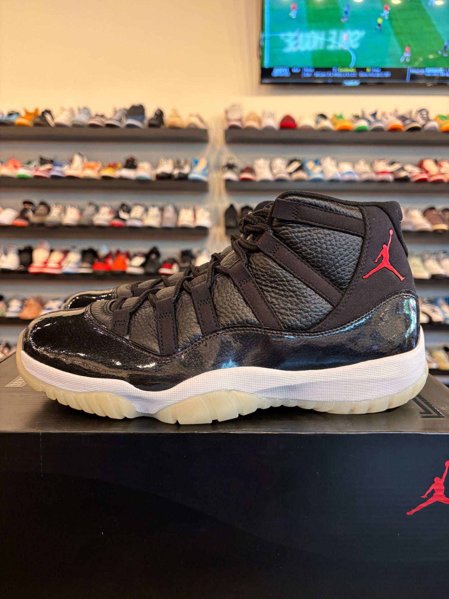 Jordan 11 72-10 Size 10 Brand New