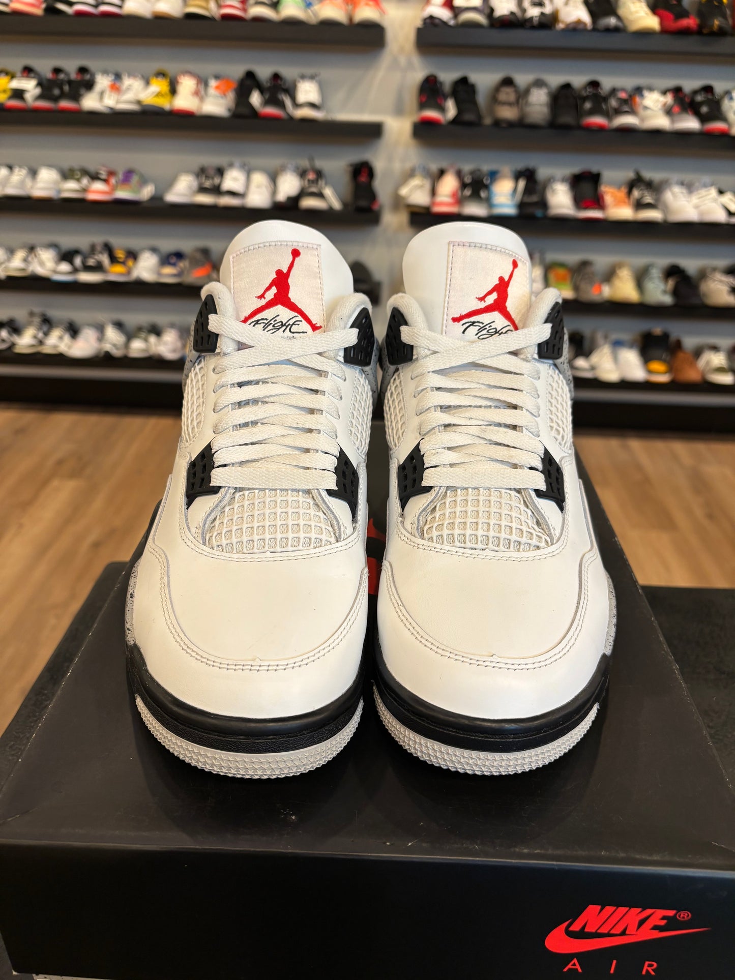 Jordan 4 White Cement 2025 Size 9.5 Pre-Owned