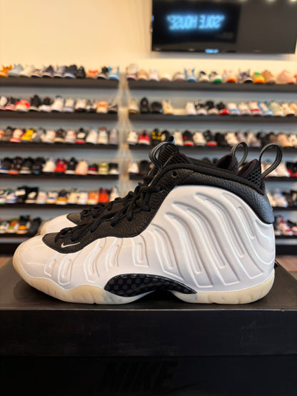 Nike Little Posite Pearl Size 7Y (8.5W) Pre-Owned