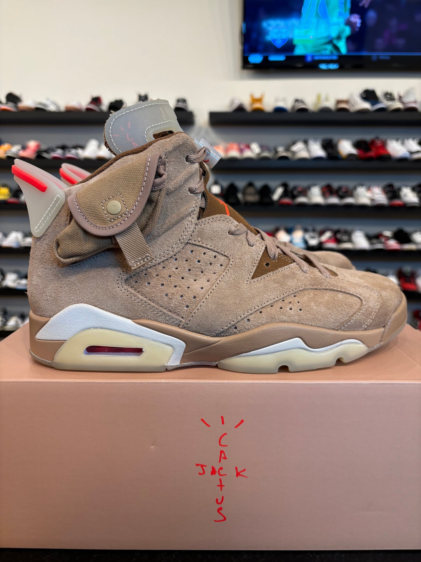 Jordan 6 Travis Scott British Khaki Size 9 Pre-Owned