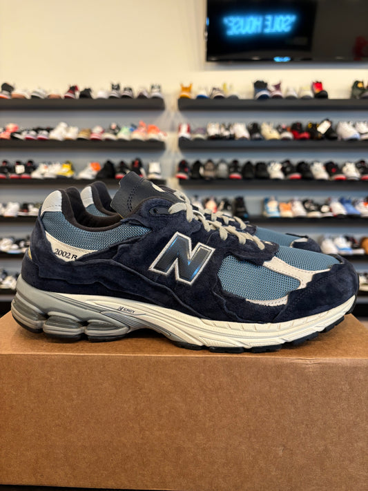 New Balance 2002R Protection Pack Navy Size 12 Pre-Owned (No Box)