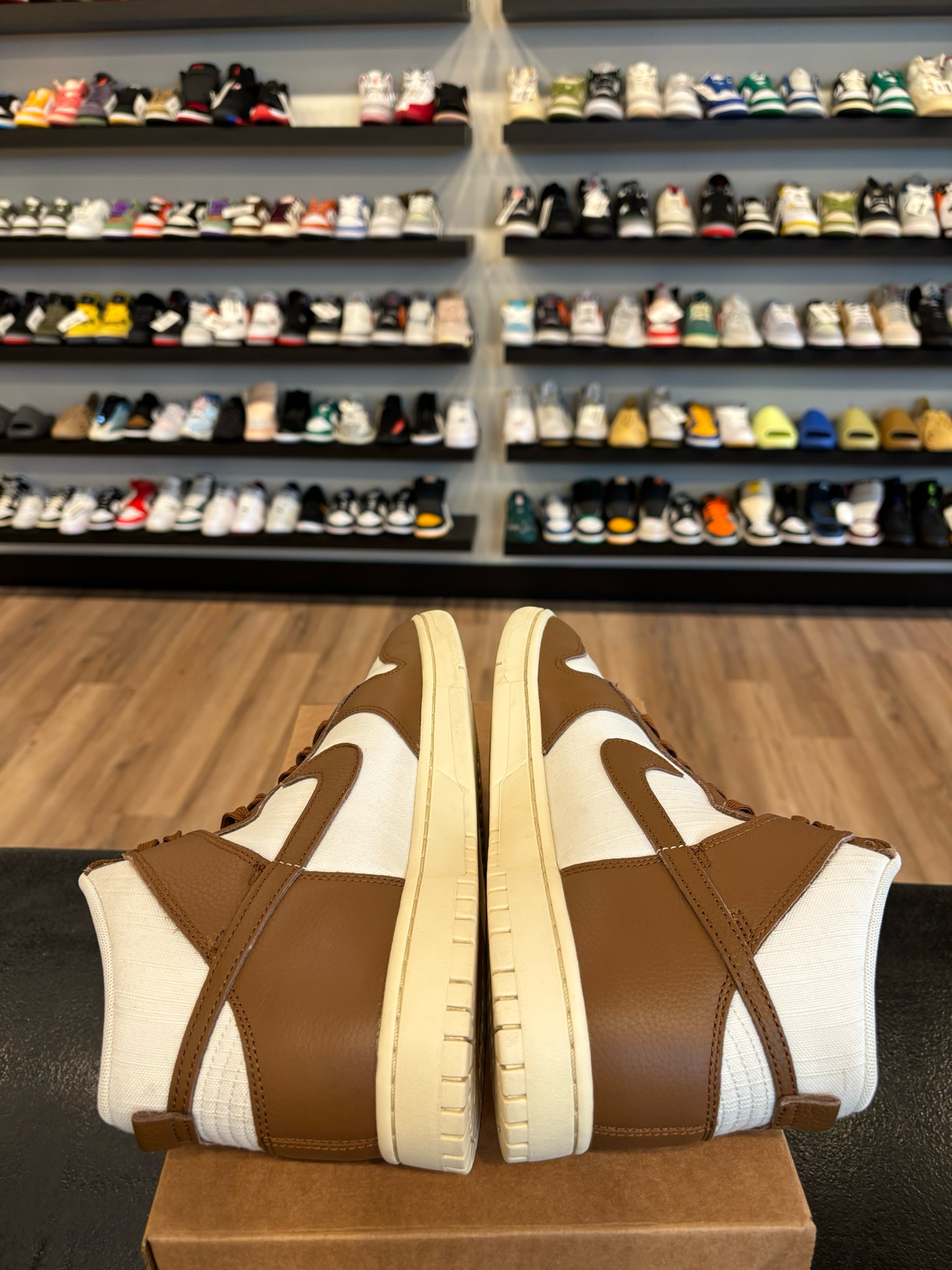 Nike Dunk High Vintage Brown Sail Size 10.5 Pre-Owned (No Box)