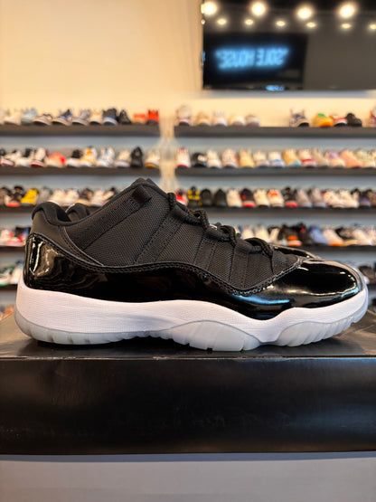 Jordan 11 Low Space Jam Size 9 Pre-Owned