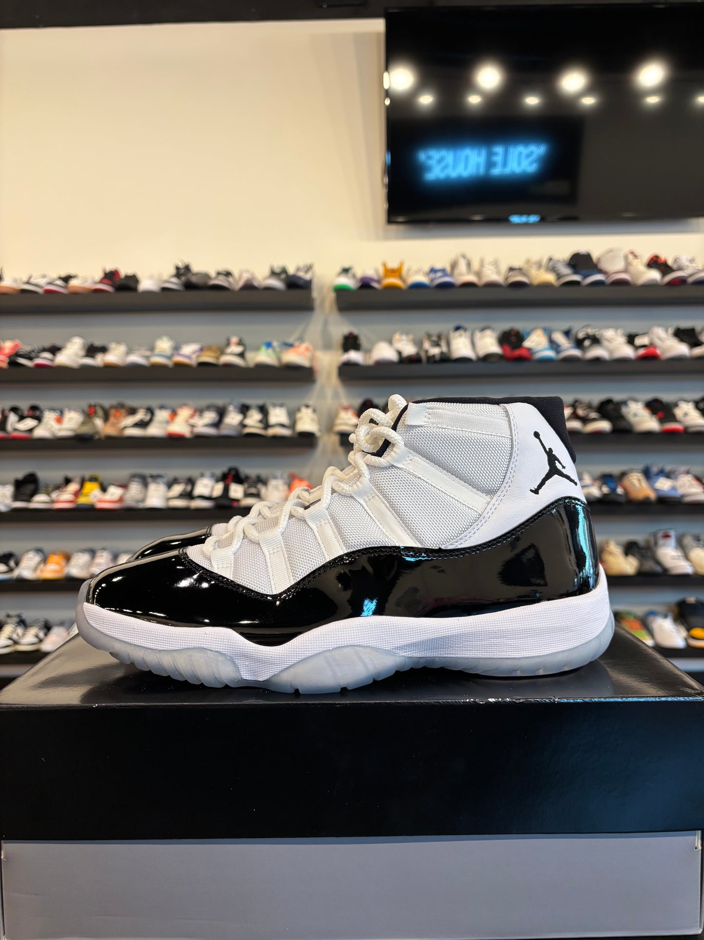 Jordan 11 Concord 2018 Size 11 Brand New