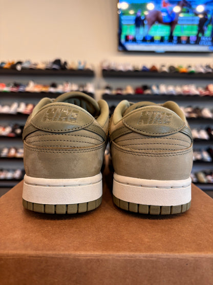 Nike Dunk Low Neutral Olive Size 7 (8.5W) Pre-Owned (No Box)