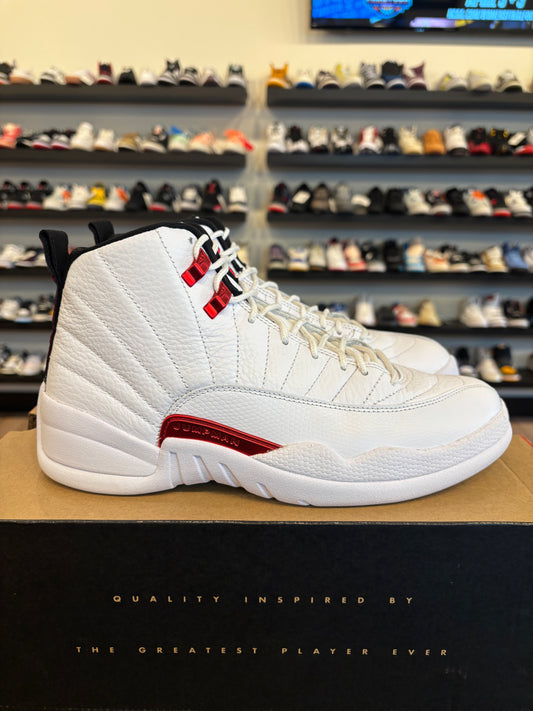 Jordan 12 Twist Size 9 Pre-Owned