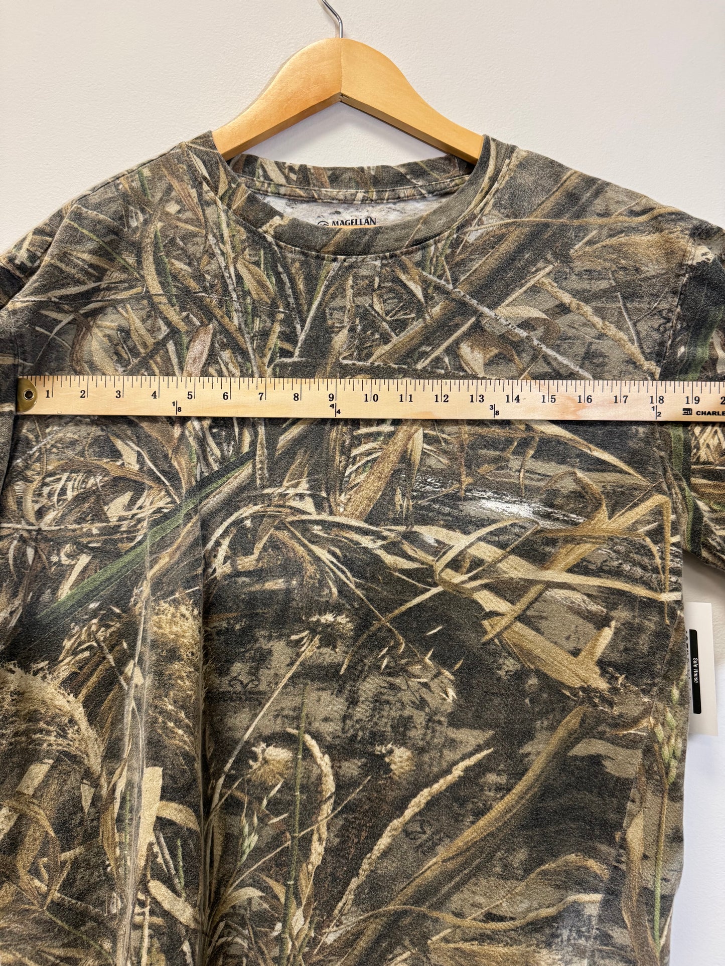 Magellan Camo Tee Size Large Vintage