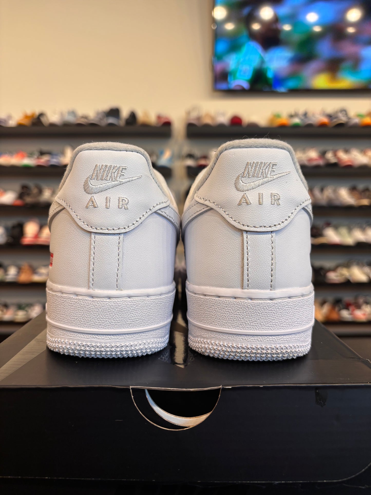 Nike Air Force 1 Low Supreme White Size 8 Pre-Owned