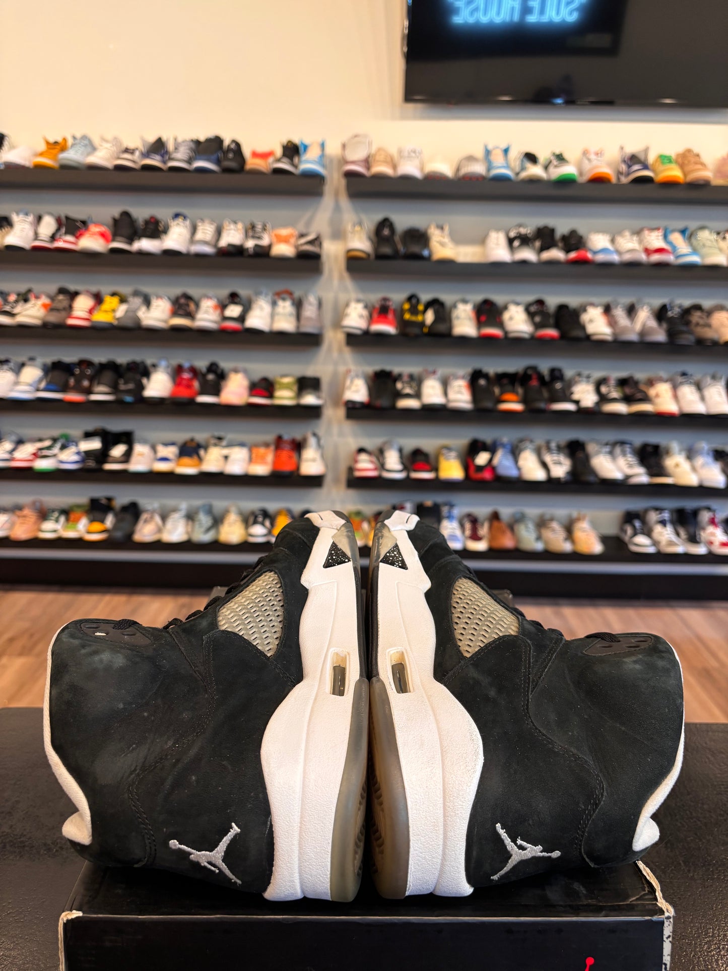 Jordan 5 Oreo 2013 Size 11 Pre-Owned