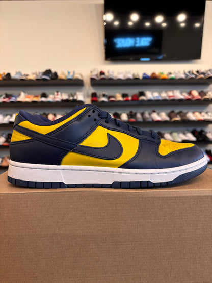 Nike Dunk Low Michigan Size 9 Pre-Owned (No Box)