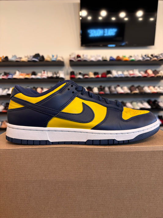Nike Dunk Low Michigan Size 9 Pre-Owned (No Box)