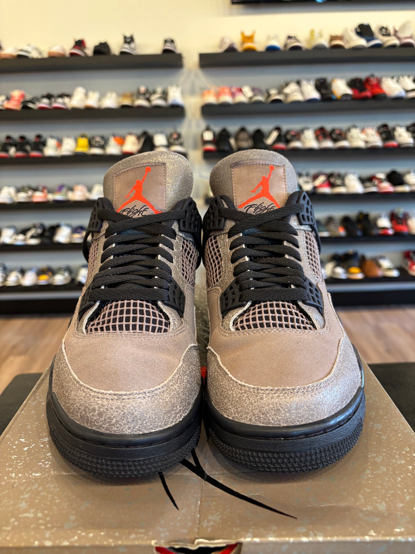 Jordan 4 Taupe Haze Size 10 Pre-Owned