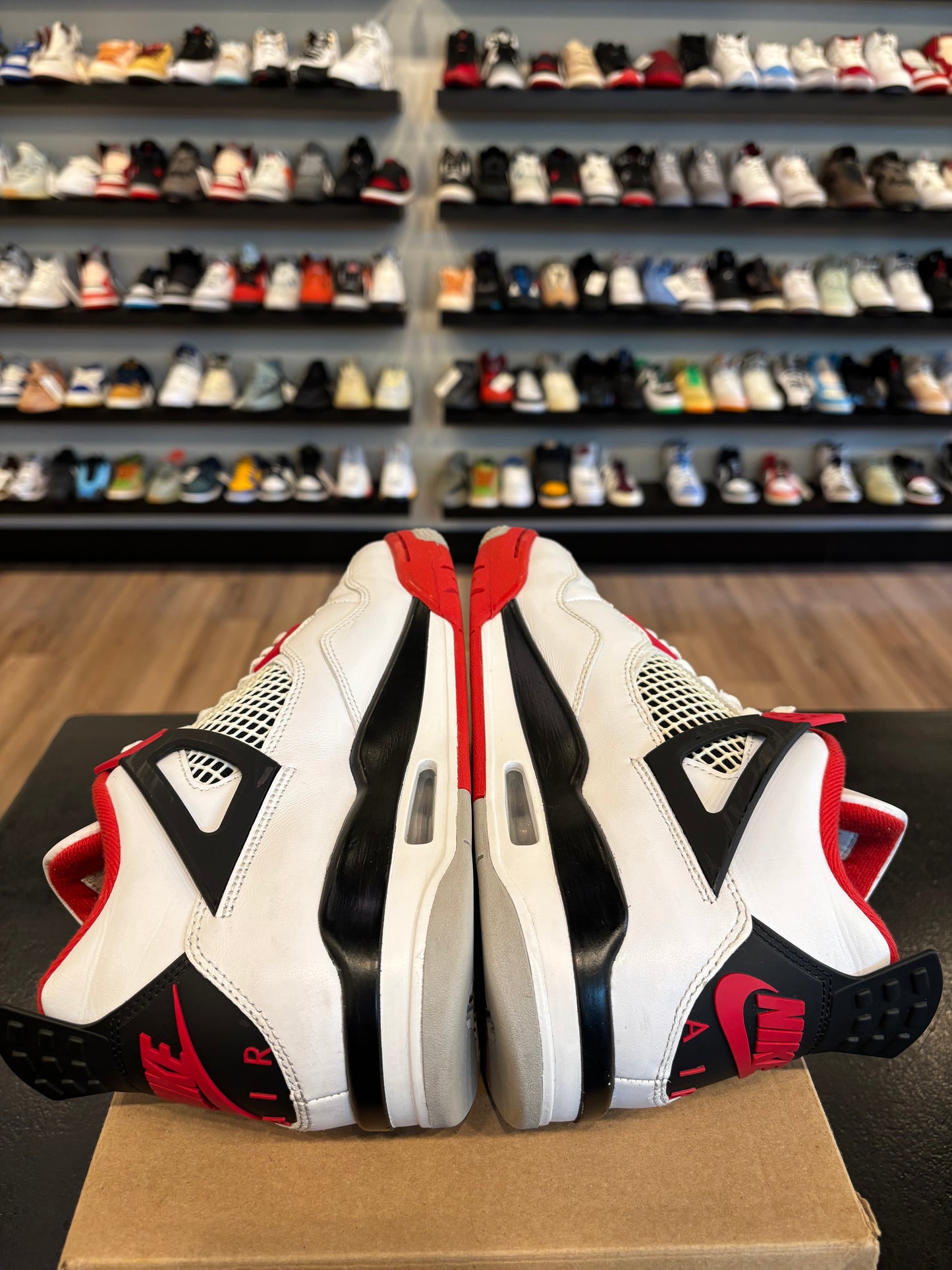 Jordan 4 Fire Red 2020 Size 9 Pre-Owned (No Box)