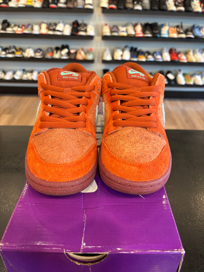 Nike SB Dunk Low Mystic Red Rosewood Size 7 (8.5W) Pre-Owned