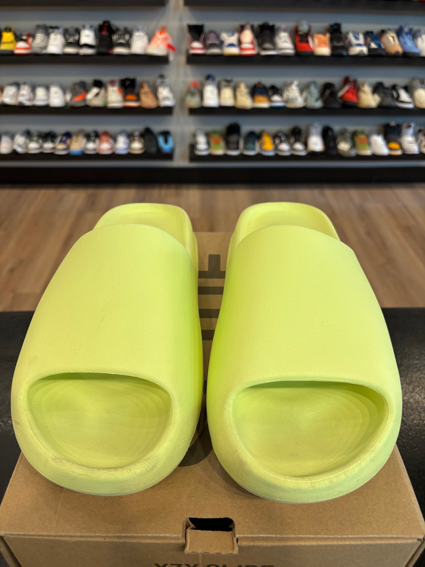Yeezy Slide Glow Size 12 Pre-Owned