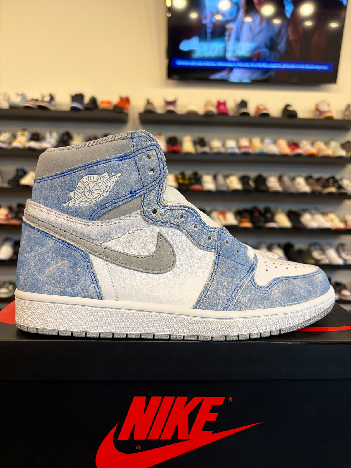 Jordan 1 Hyper Royal Size 8.5 Brand New