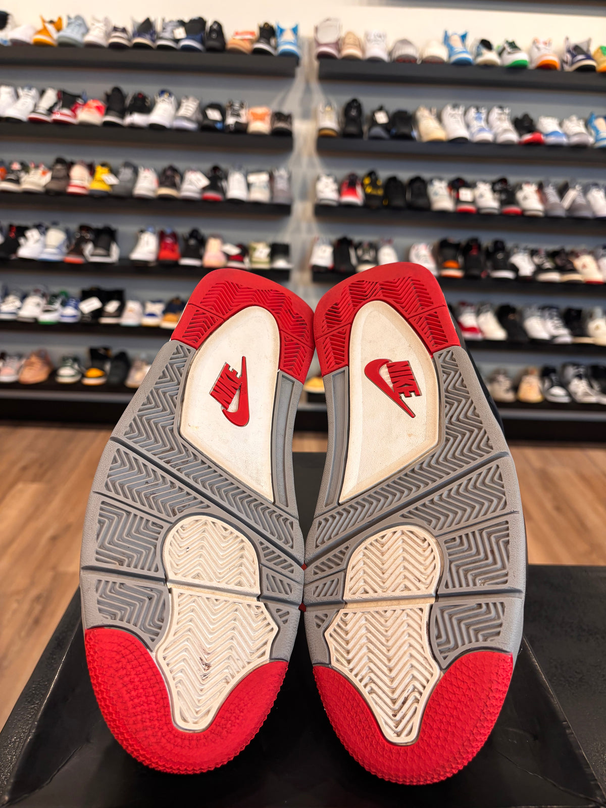Jordan 4 Bred 2019 Size 11 Pre-Owned