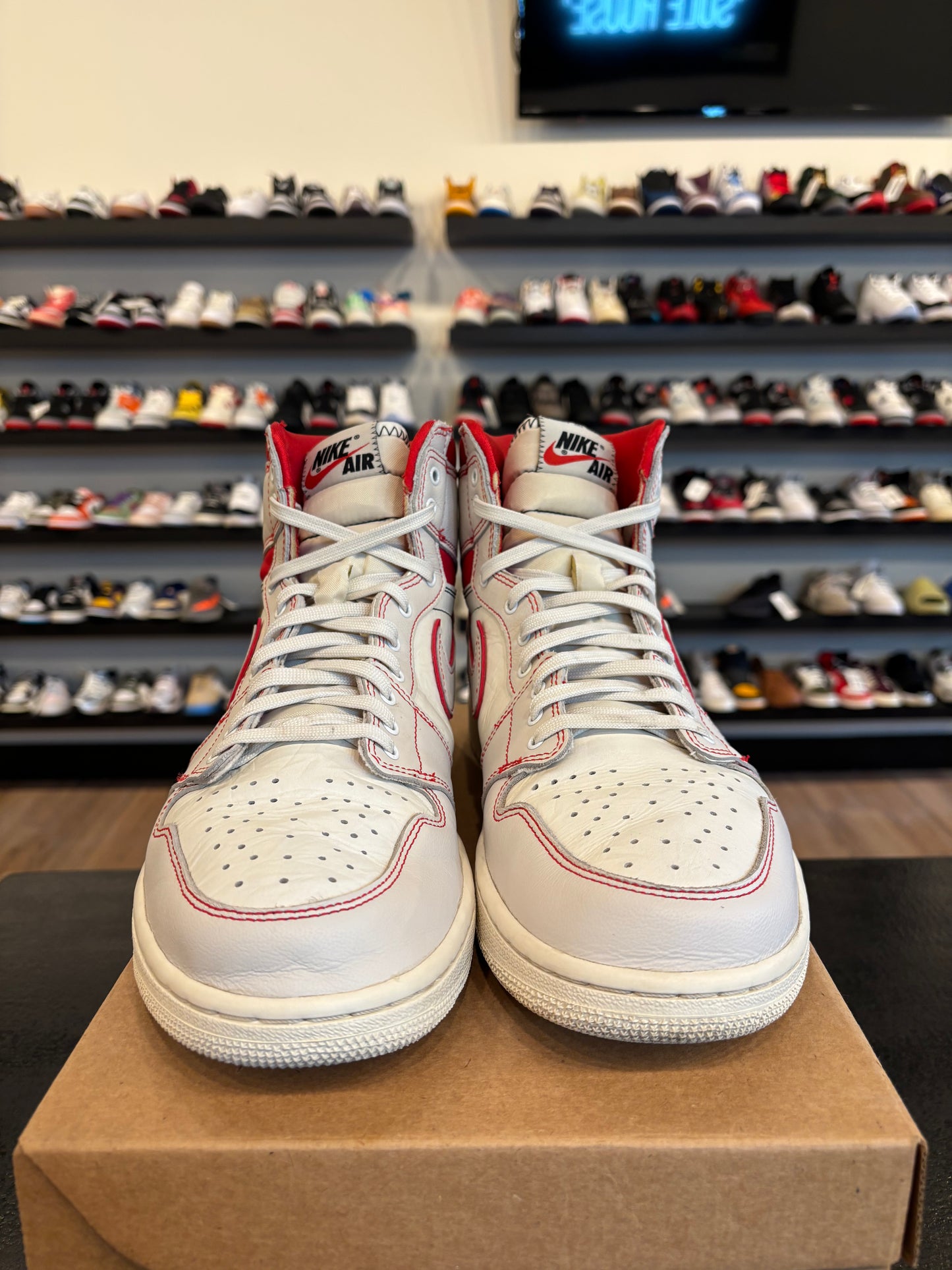 Jordan 1 Phantom Red Size 13 Pre-Owned (No Box)