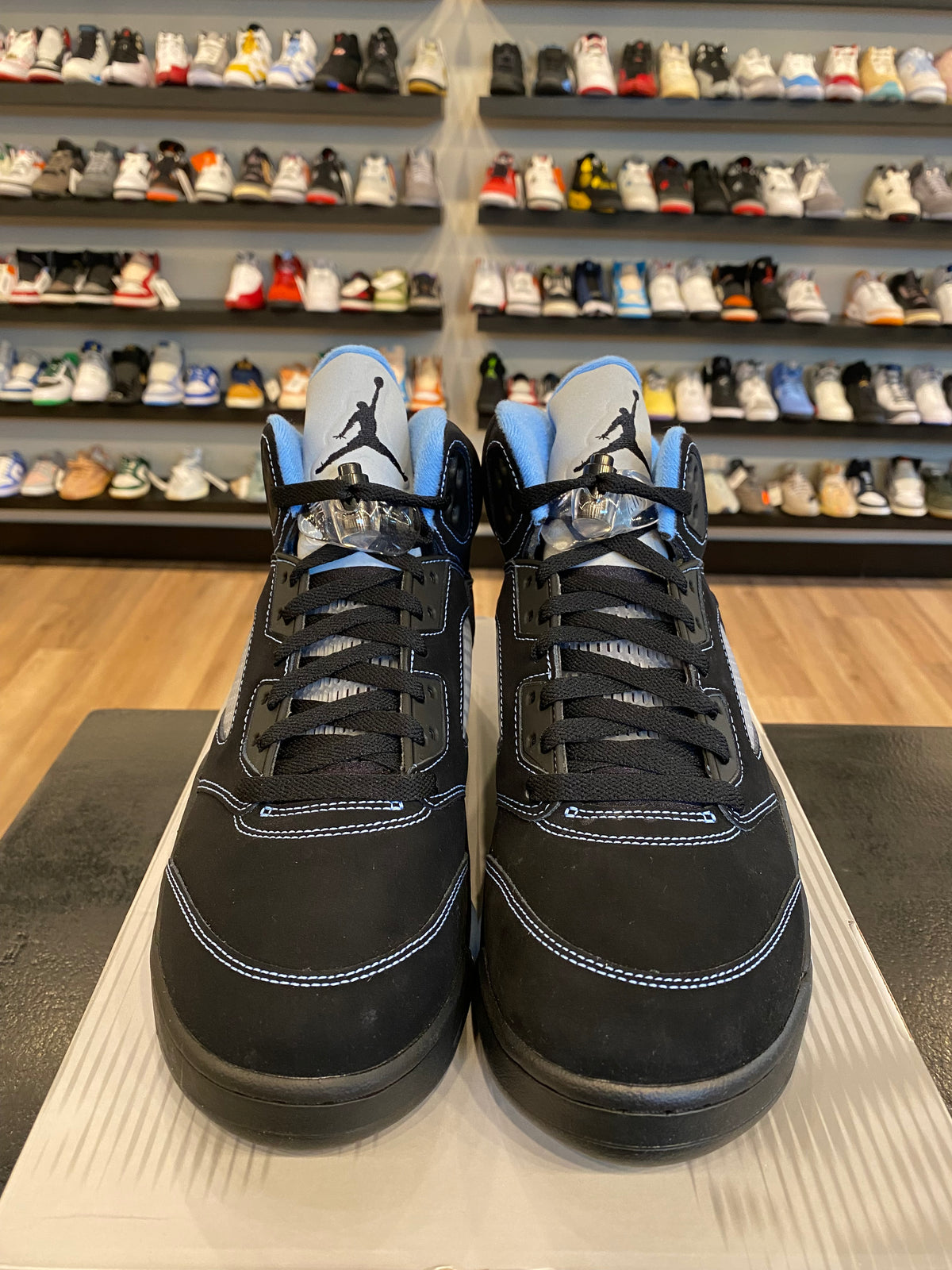Jordan 5 Black University Blue Size 9 Brand New