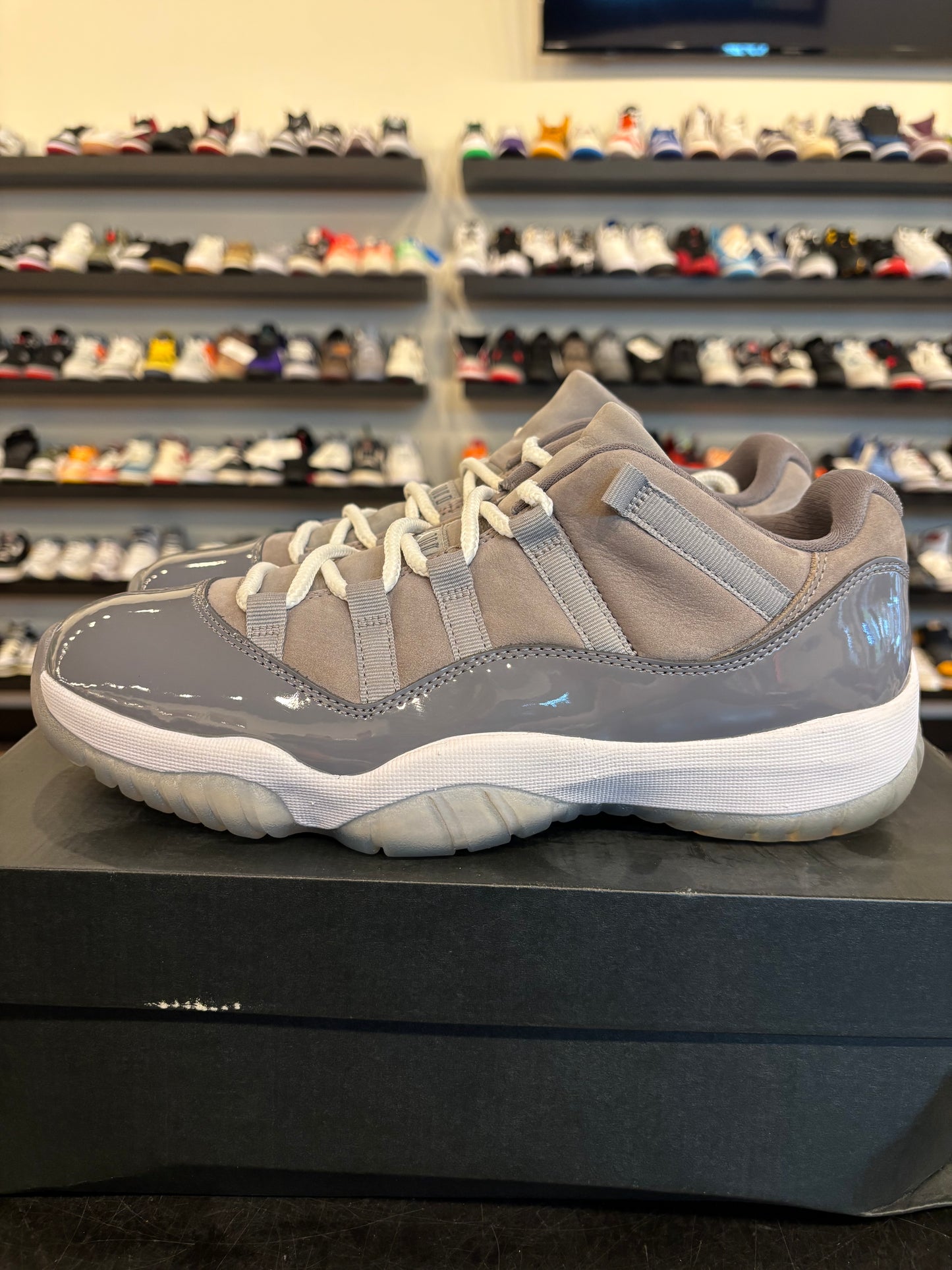 Jordan 11 Low Cool Grey Size 9 Pre-Owned