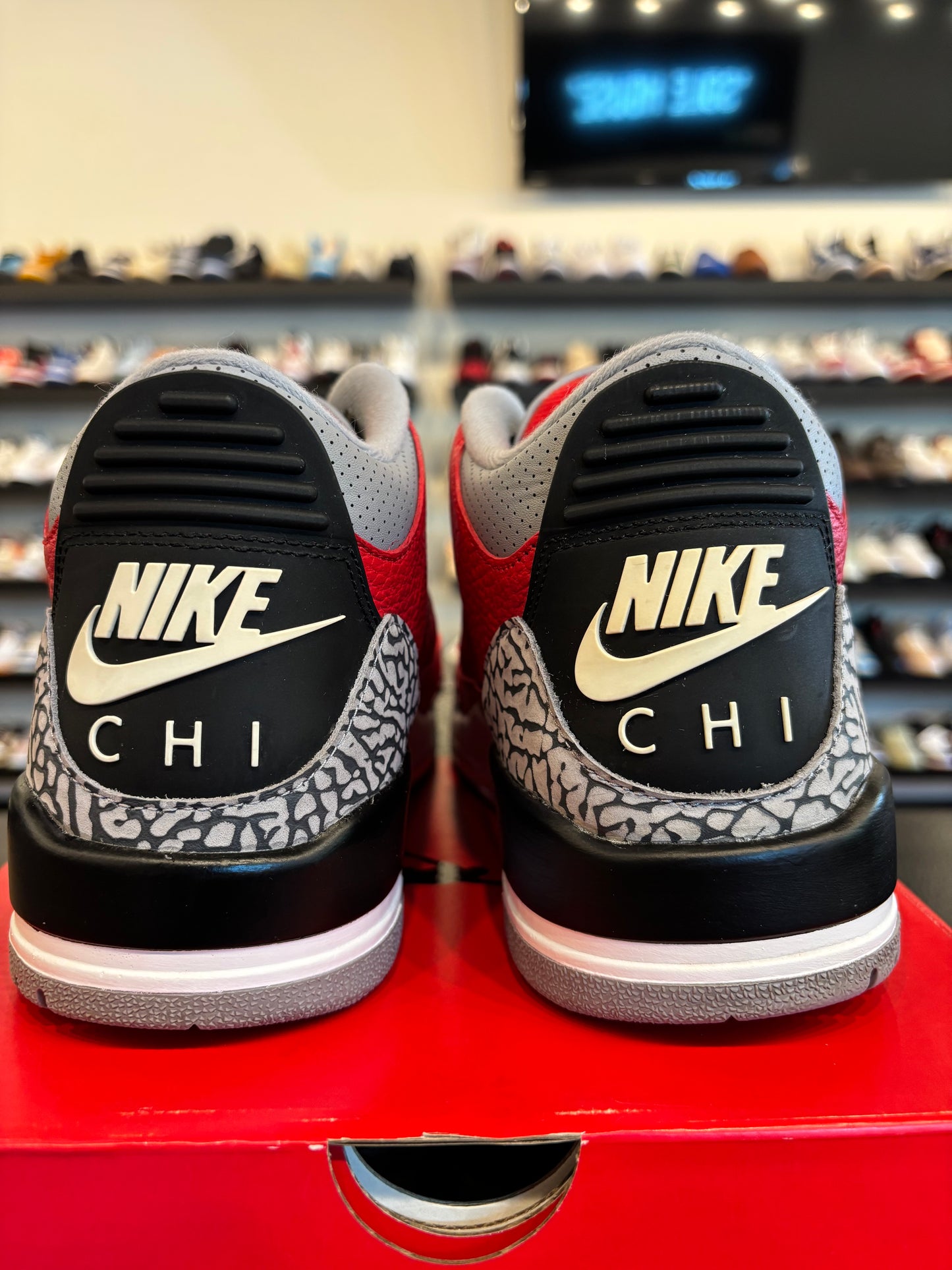 Jordan 3 Unite Chi Size 9 Pre-Owned