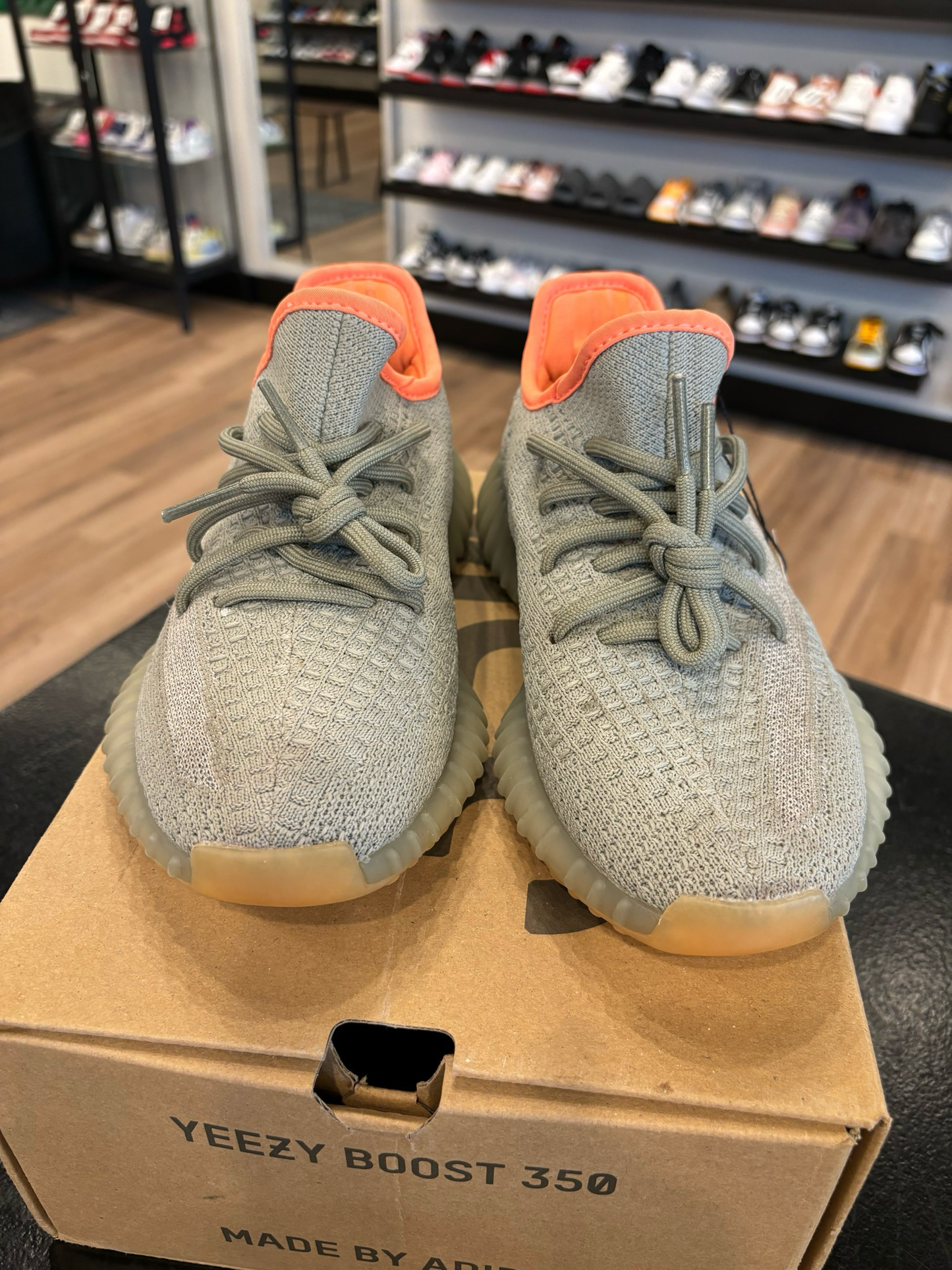 Yeezy 350 V2 Desert Sage Size 5 Pre-Owned