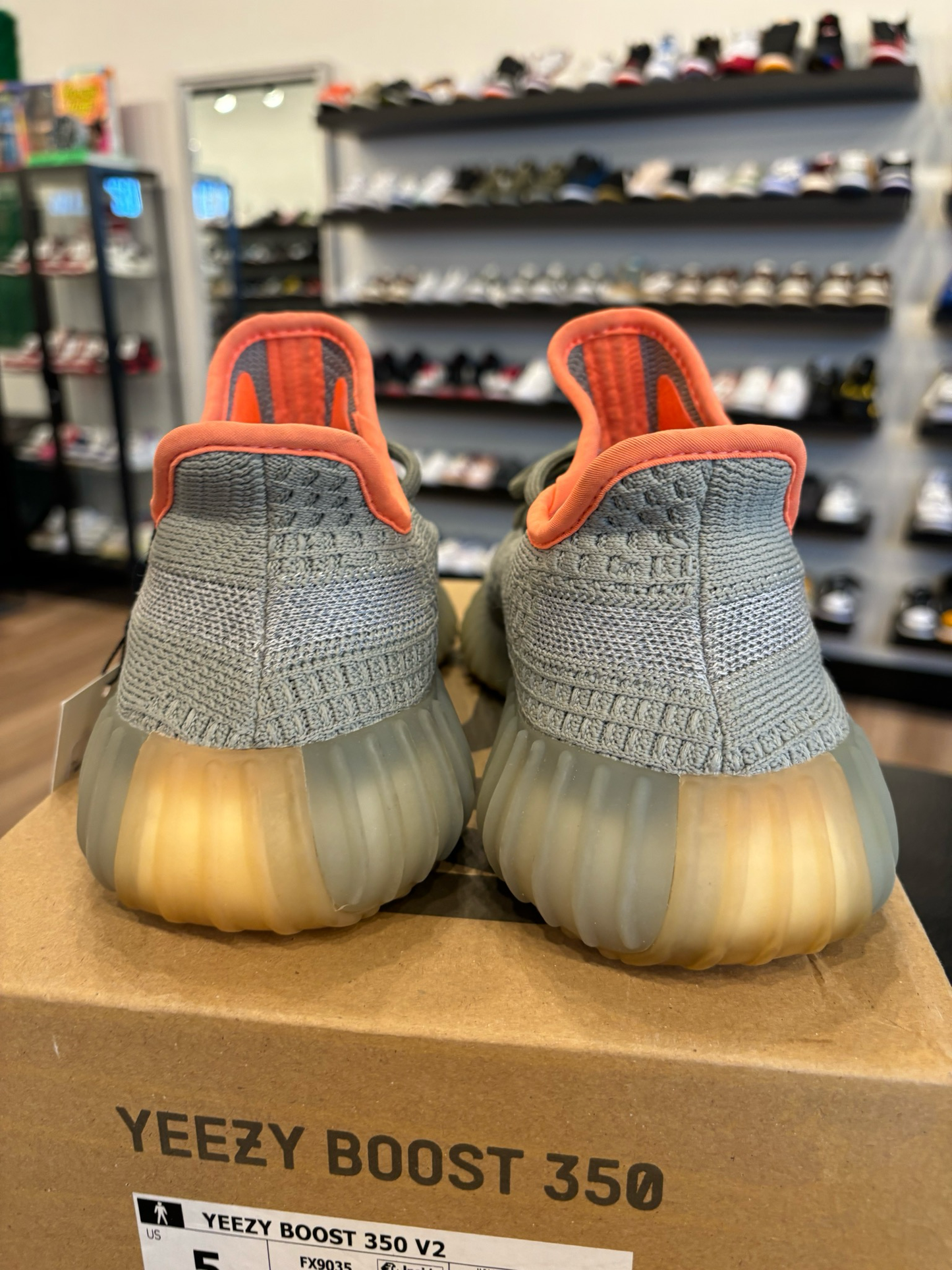 Yeezy 350 V2 Desert Sage Size 5 Pre-Owned