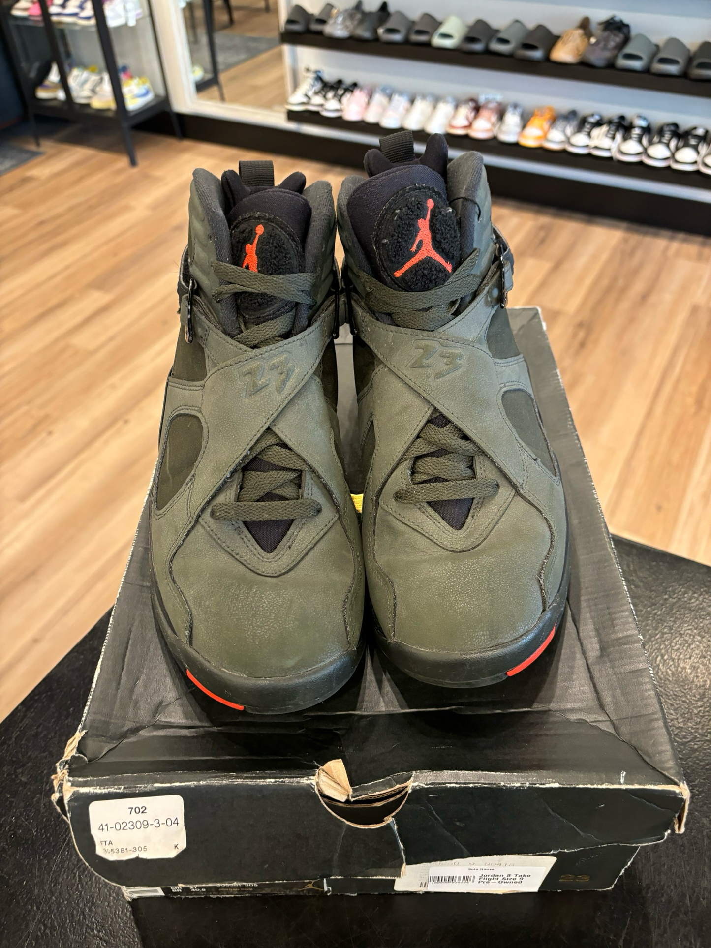 Jordan 8 Take Flight Size 9 Pre-Owned