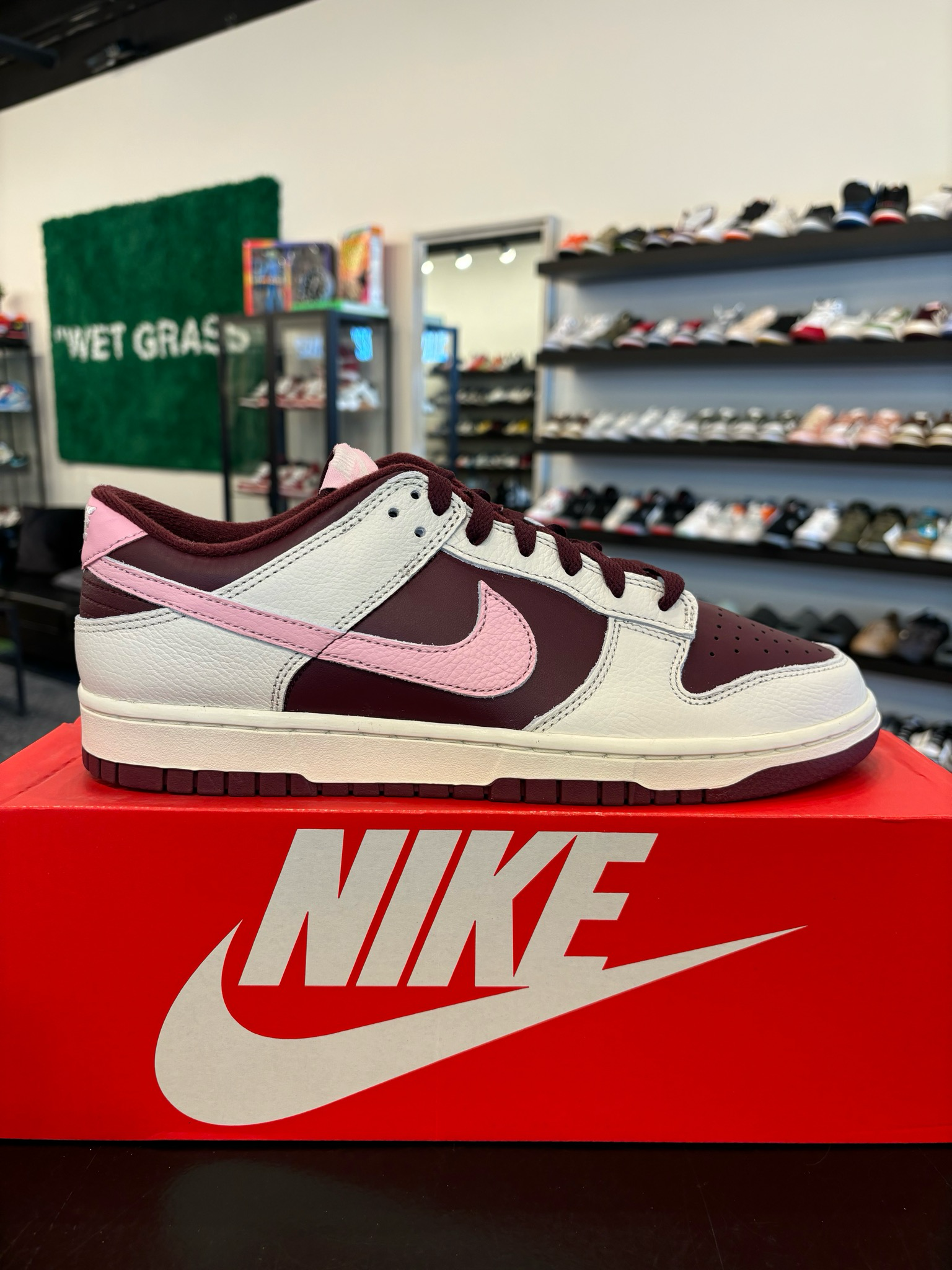 Nike Dunk Low Valentines Day Size 10 Brand New