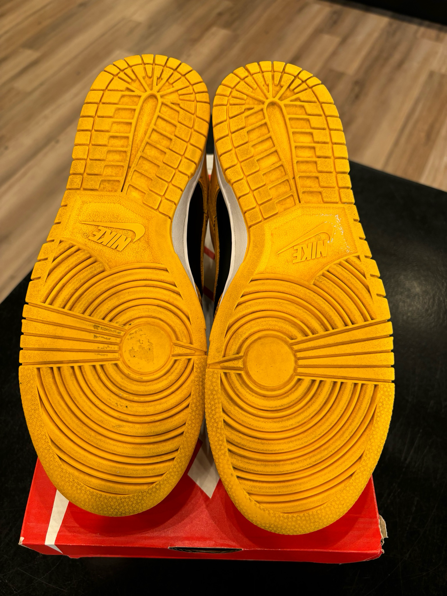 Nike Dunk Low Golden Rod Size 8.5 Pre-Owned