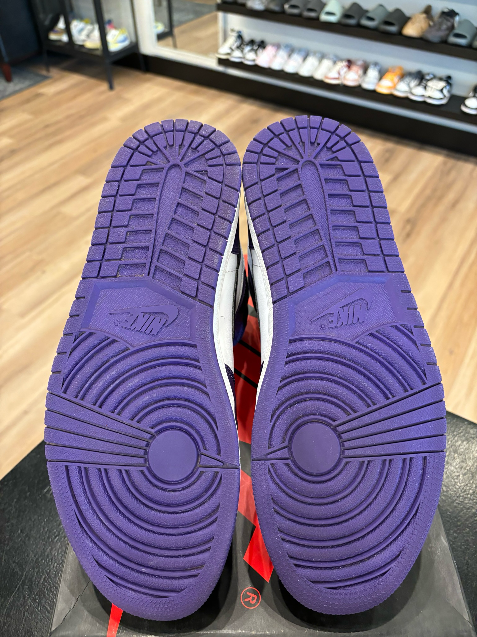 Jordan 1 Court Purple 2.0 Size 10.5 Pre-Owned