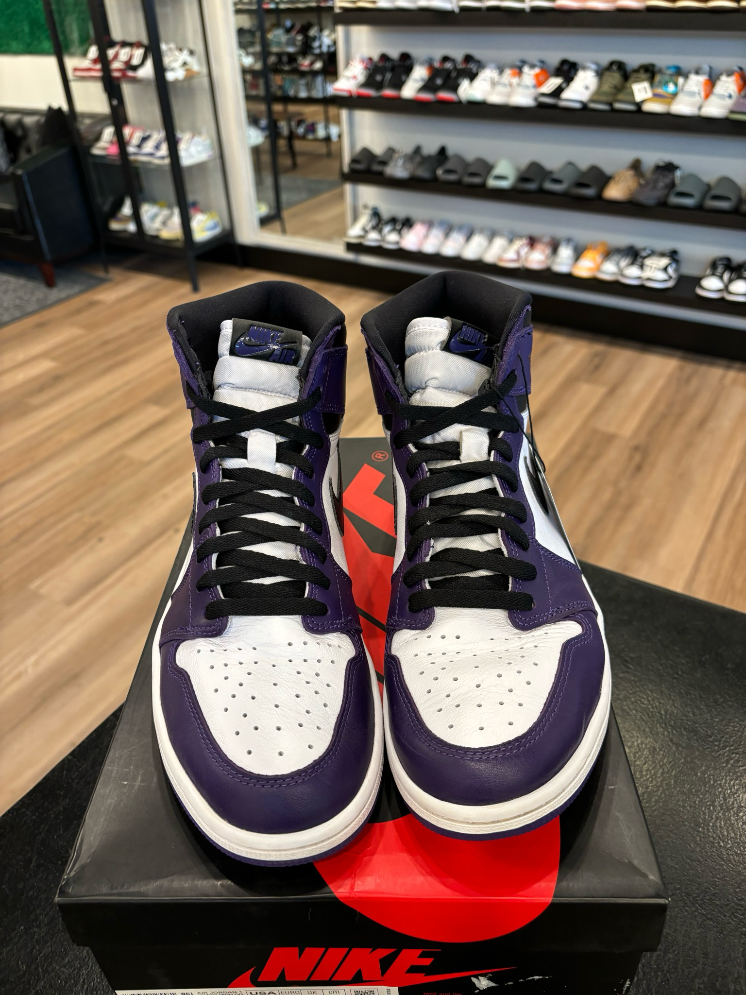 Jordan 1 Court Purple 2.0 Size 10.5 Pre-Owned
