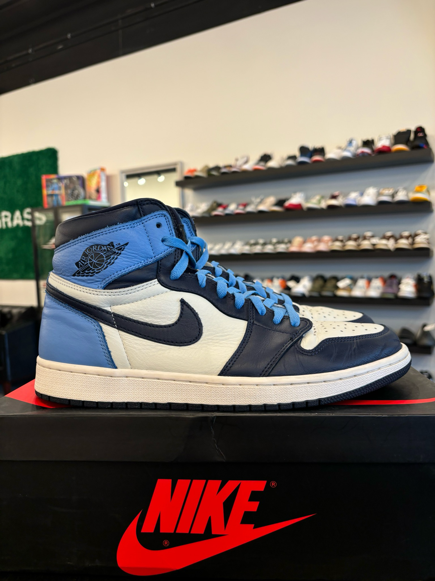 Jordan 1 Obsidian Size 12 Pre-Owned (B)